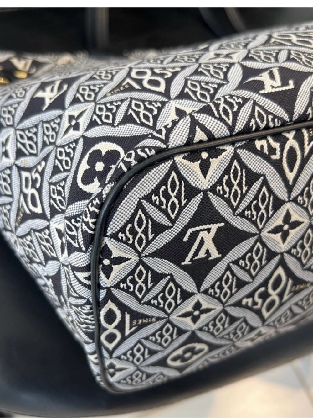 Louis Vuitton Neverfull MM Jacquard Since 1854 Tote with Pouch - Picture 7 of 12